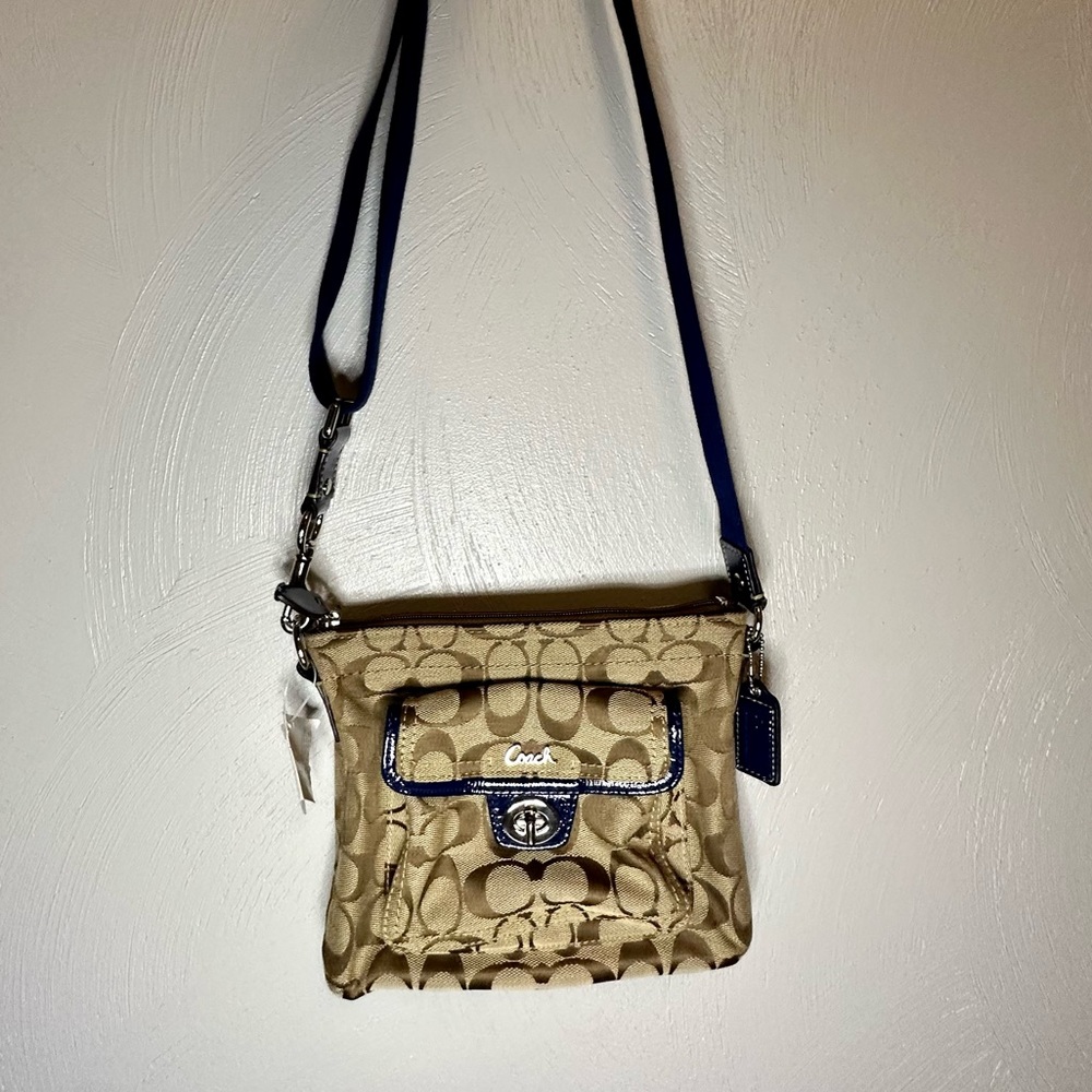 NWT Coach Signature Pocket Swingpack